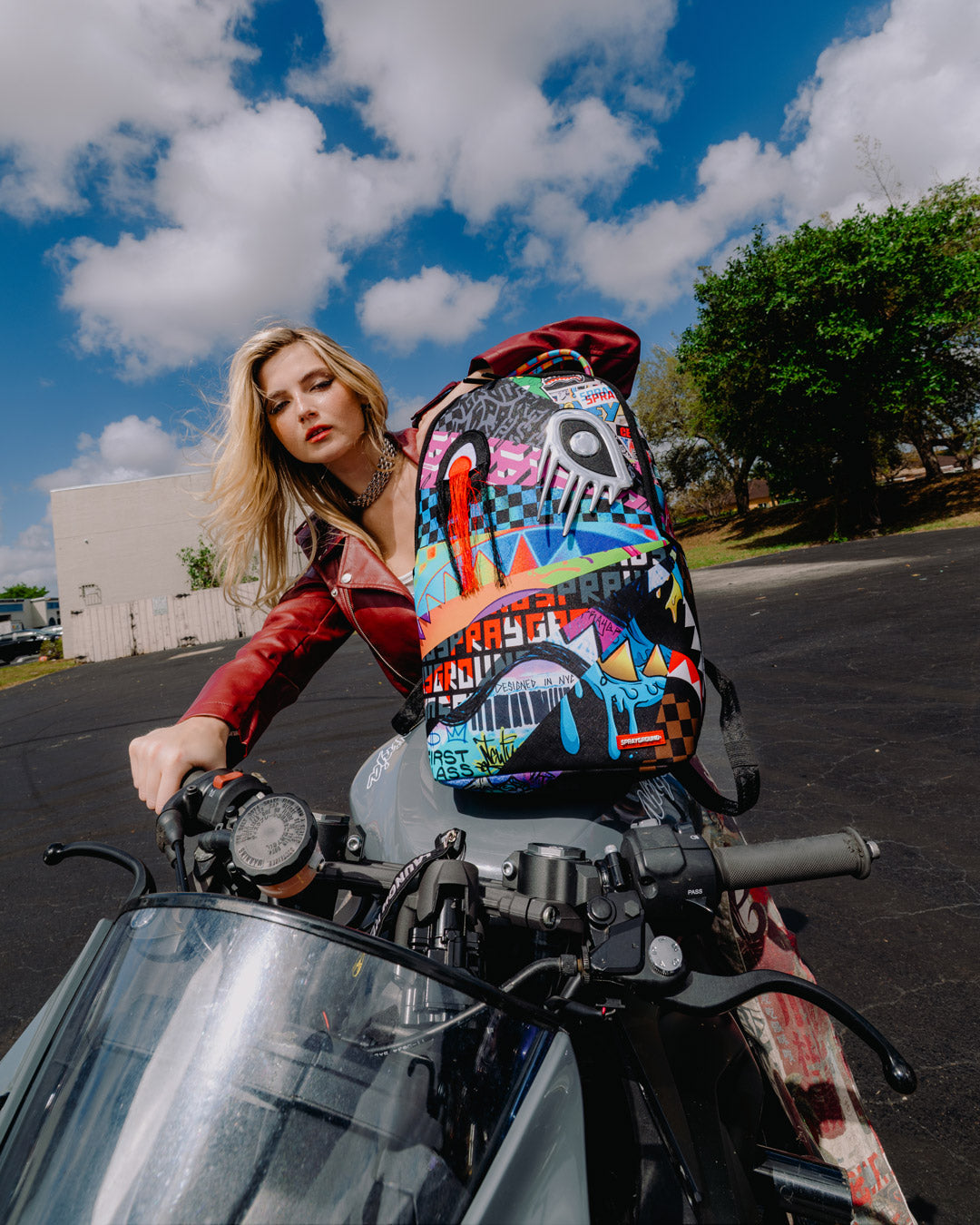 MOOD MODE 6 REMOVABLE VELCRO EYES BACKPACK