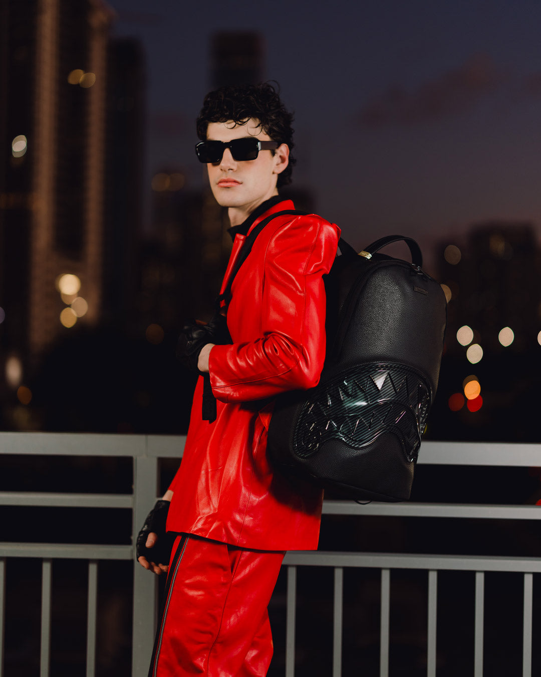 CARBON FIBRE HARDSHELL INDESTURCTO BACKPACK