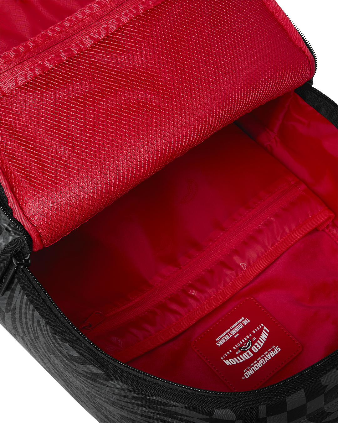 HYPNOTIC SHARK VORTEX BACKPACK
