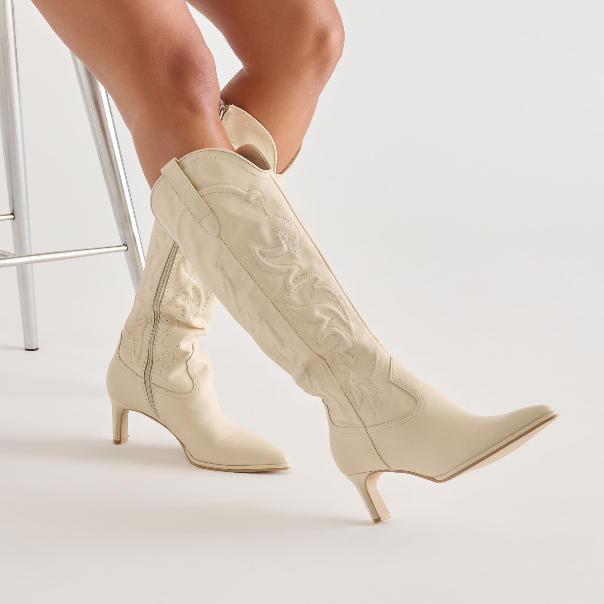 ALISA BOOTS CREME LEATHER