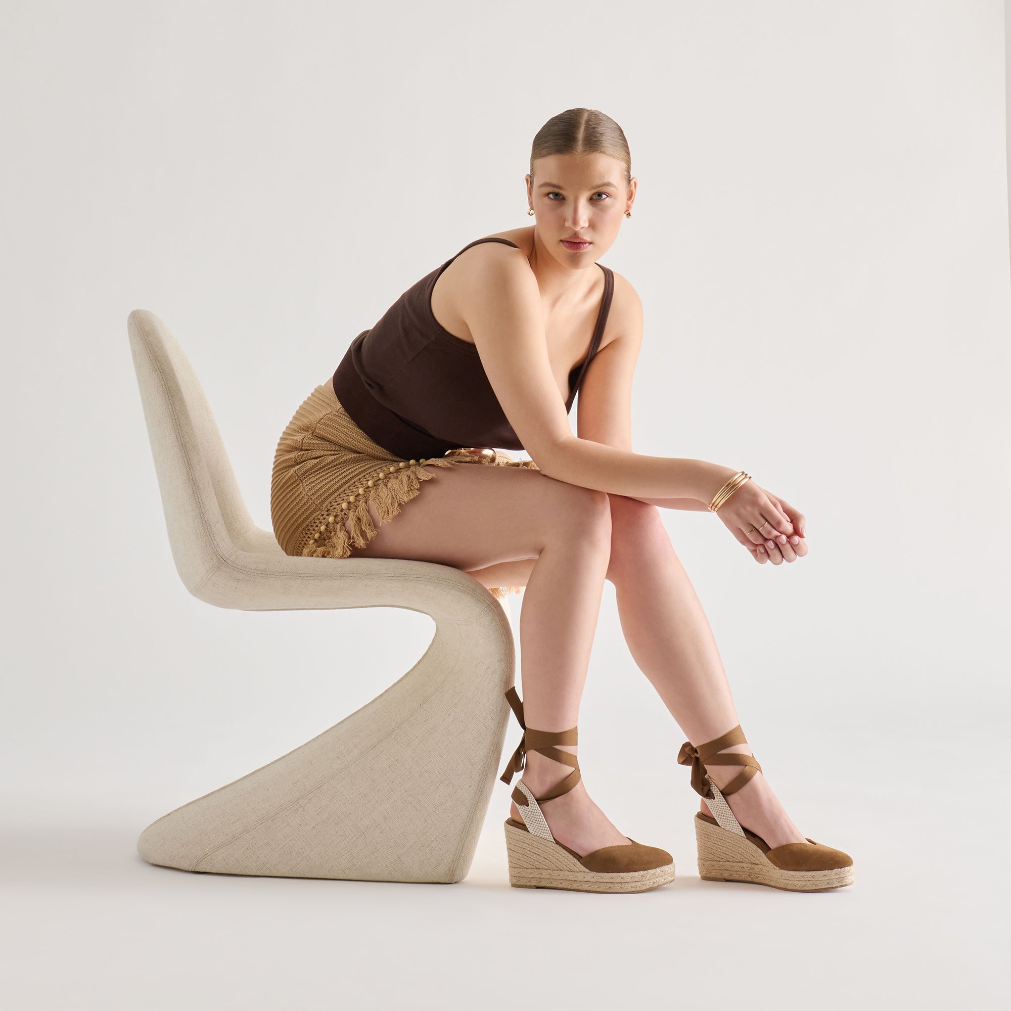 NOURA WEDGES LT BROWN SUEDE