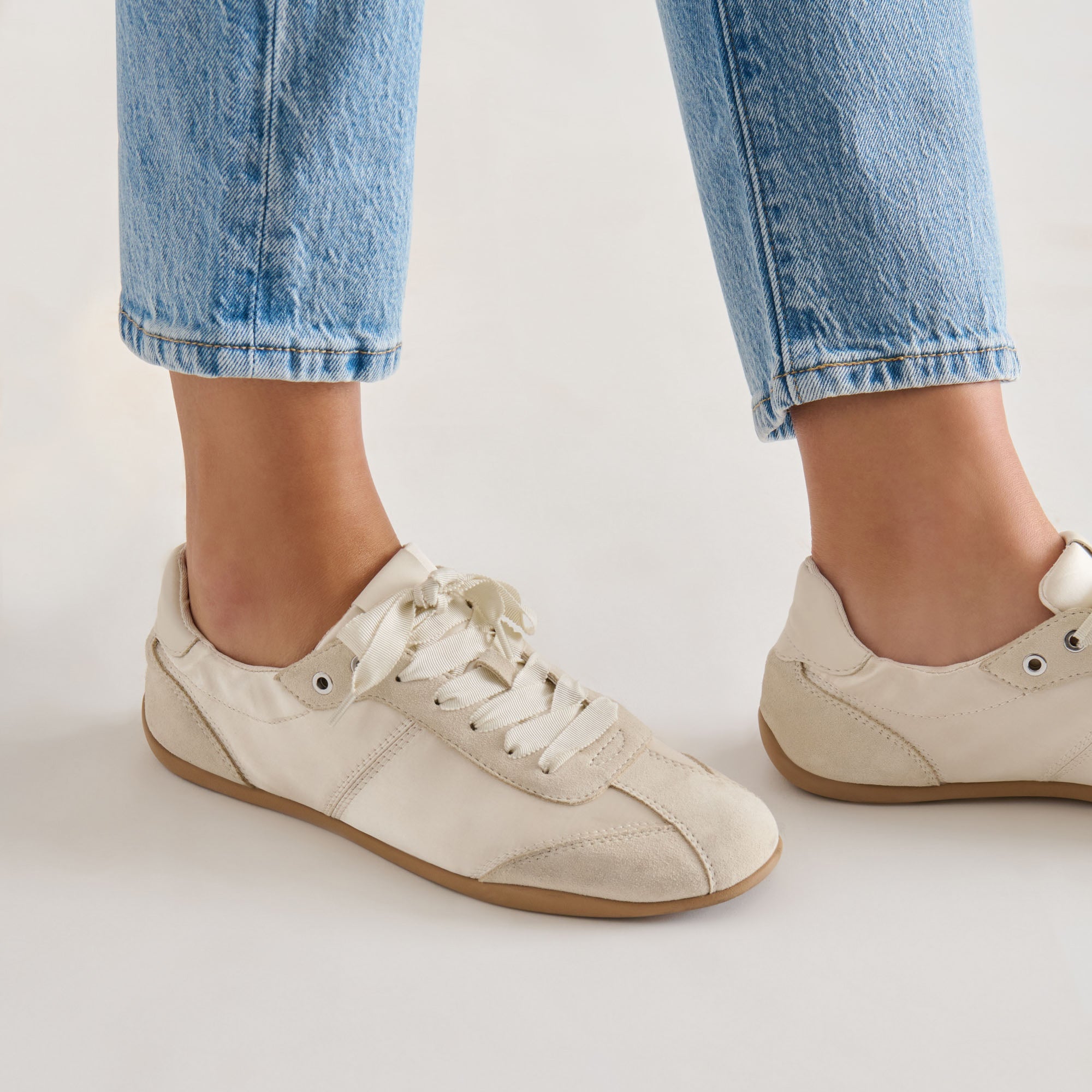 DAKODA SNEAKERS OFF WHITE SATIN