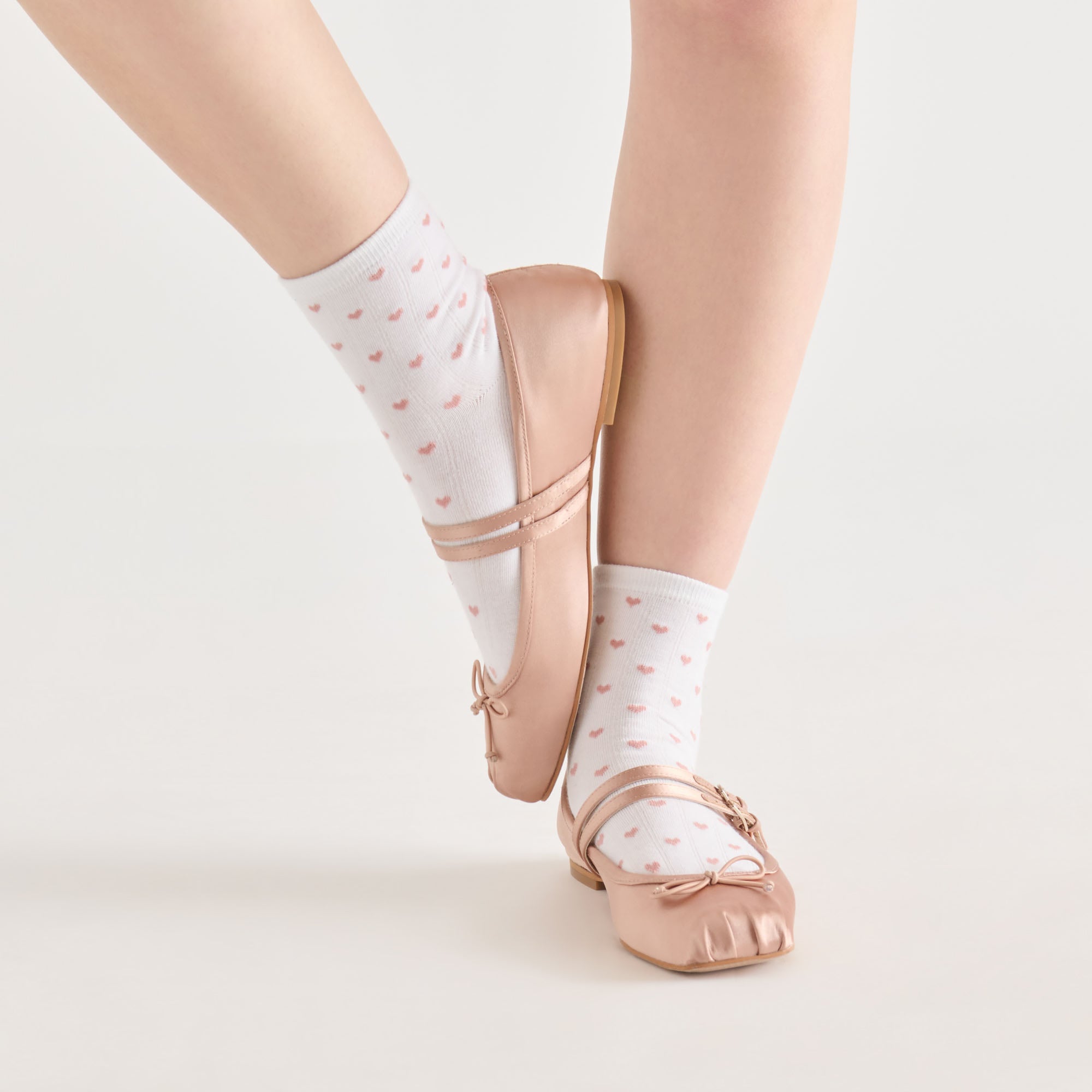 3 PACK SWEET HEART ANKLET SOCKS WHITE PINK