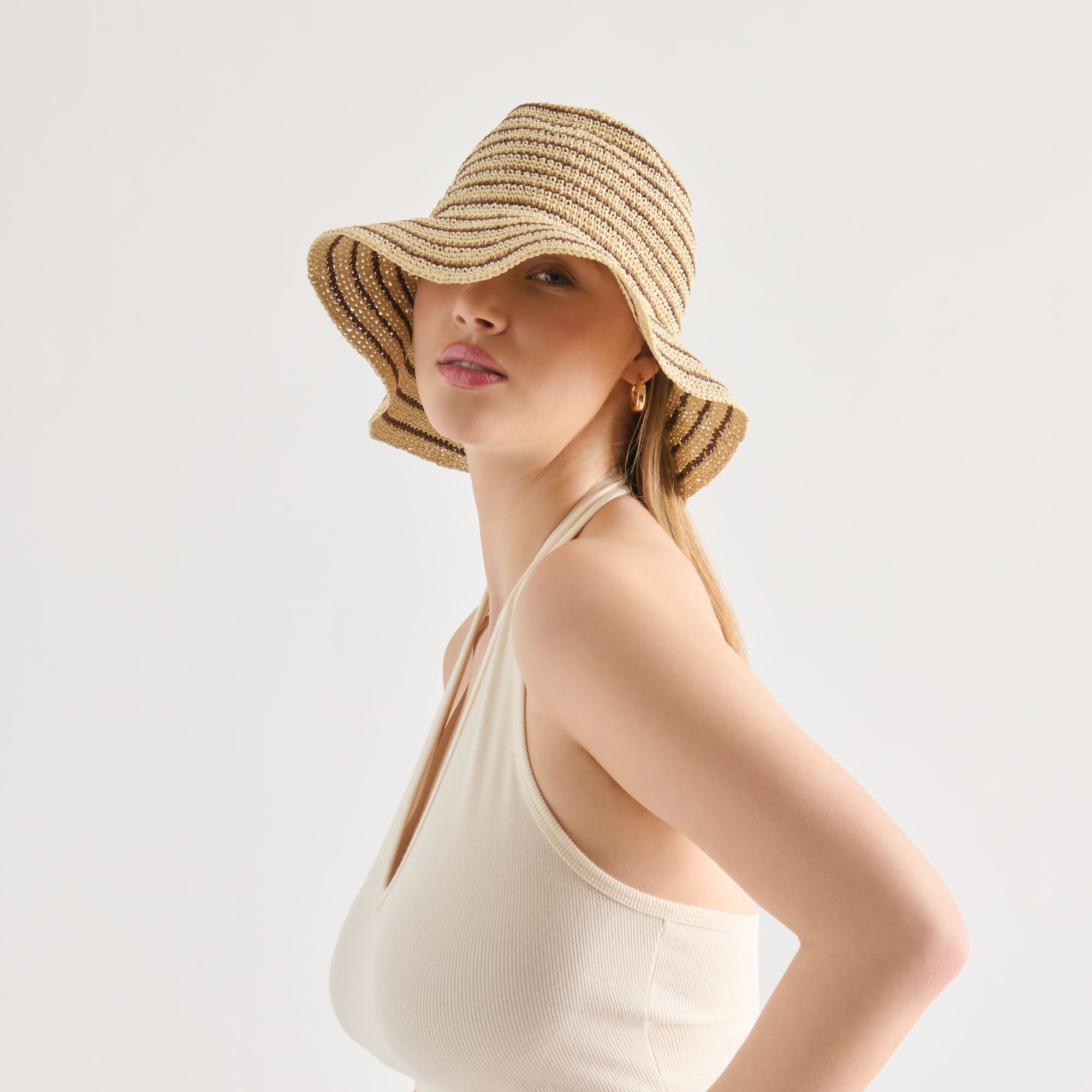 STRIPED STRAW CLOCHE BROWN NATURAL
